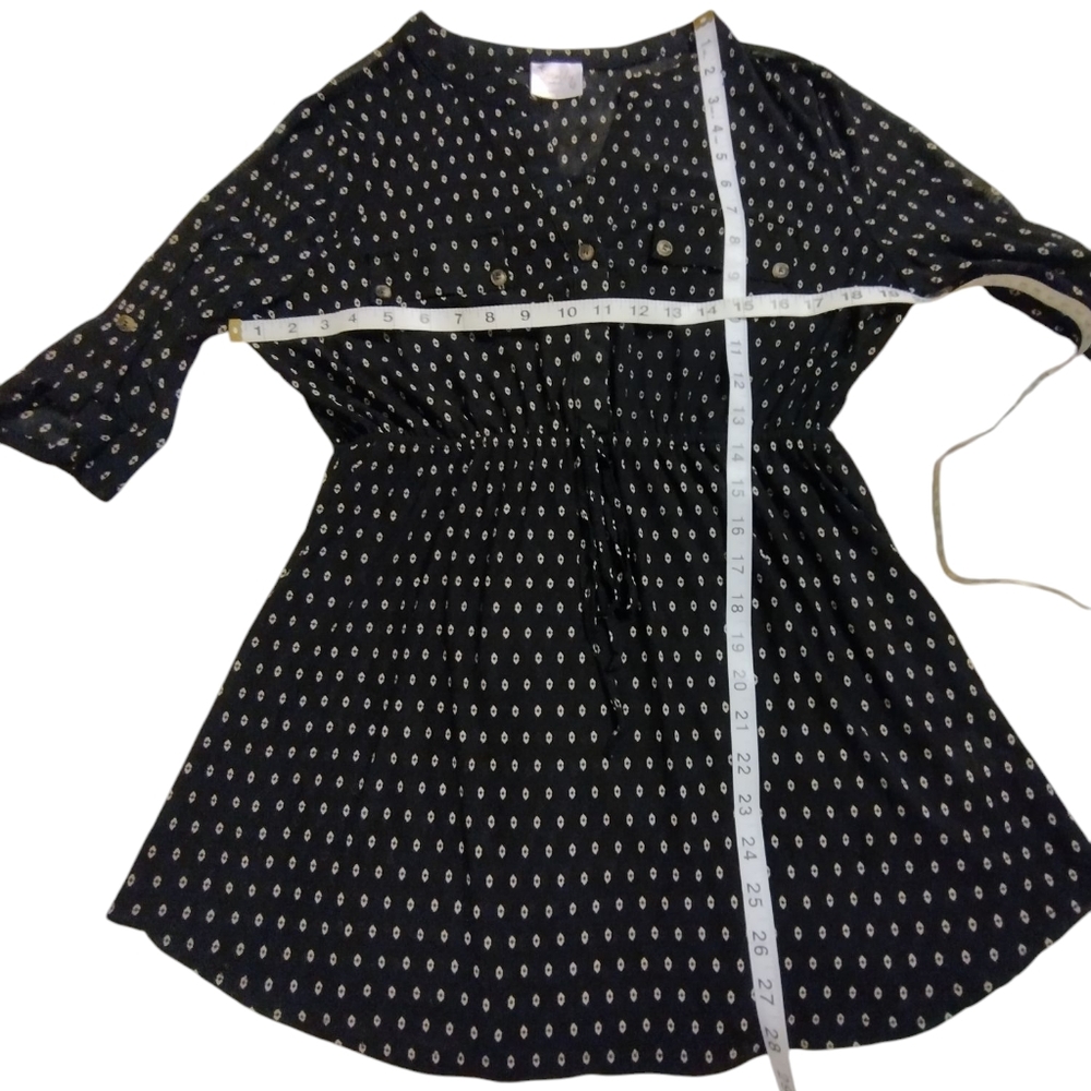EUC Siren Lilly Black Maternity Patterned Blouse 2 Faux Pockets LARGE - Picture 4 of 5